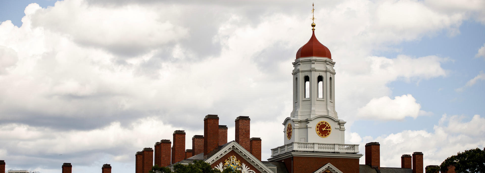 A rooftop view of Harvard and Dunster house.