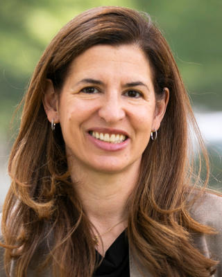 professor cammett headshot